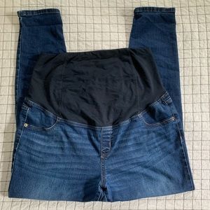 Maternity skinny jeans